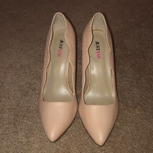 Nude Heels/Pumps